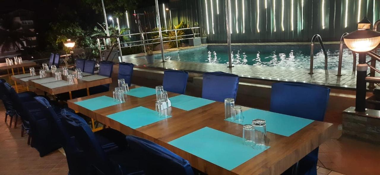 Hotel Paramount Tower