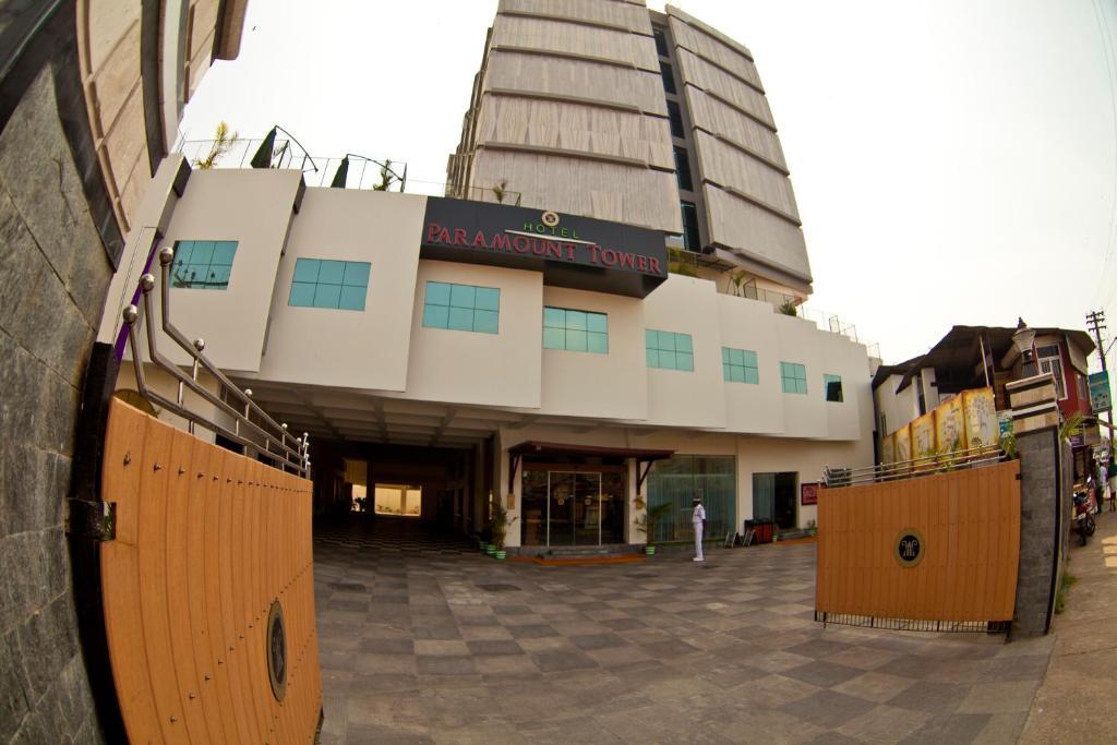 Paramount Tower Hotel